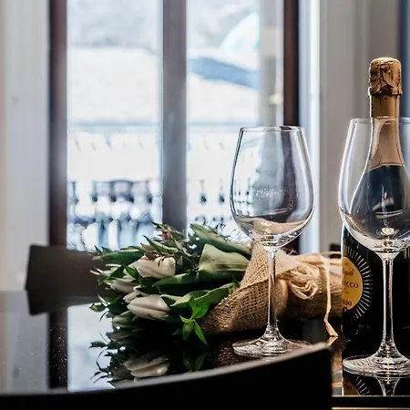 Dome's Charme - The House Of Travelers Apartment *