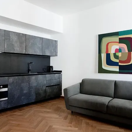 Dome's Charme - The House Of Travelers Apartment