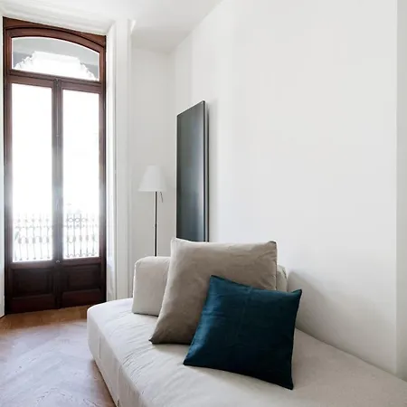 Dome's Charme - The House Of Travelers *