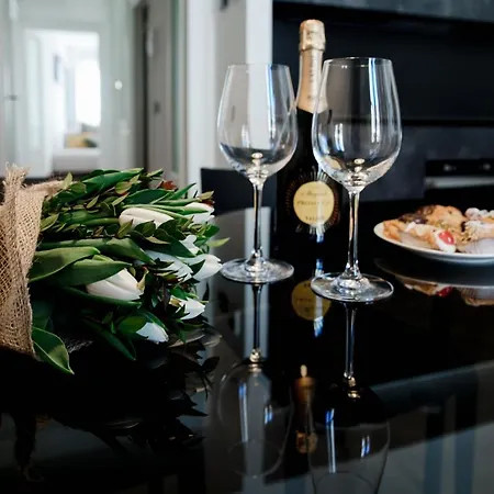 Dome's Charme - The House Of Travelers דירה *