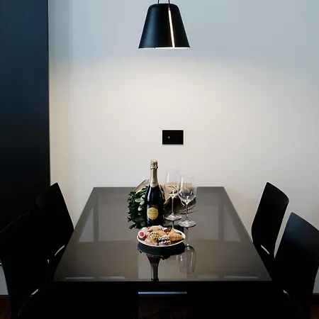 Dome's Charme - The House Of Travelers דירה קומו